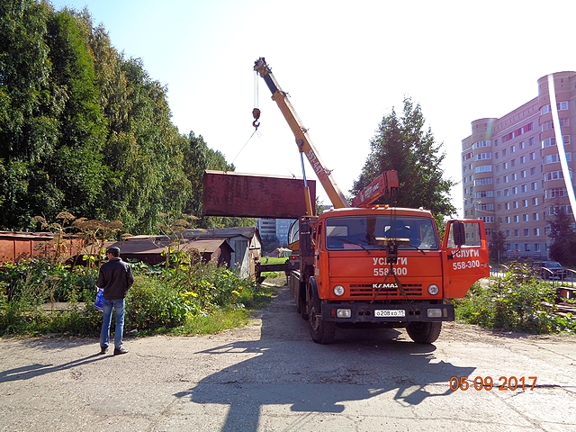В Сыктывкаре демонтировали несколько незаконных гаражей